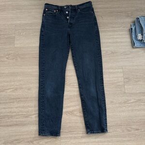 Like New Levi Wedgie Jeans